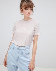 Футболка с надписью Be Cool Be Kind New Look - Розовый