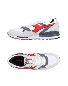 Низкие кеды и кроссовки Diadora