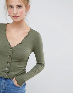 Лонгслив в рубчик на пуговицах с V-образным вырезом ASOS DESIGN - Зеленый