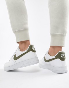Белые кроссовки со вставками оливкового цвета Nike Air Force 1 07 - Белый