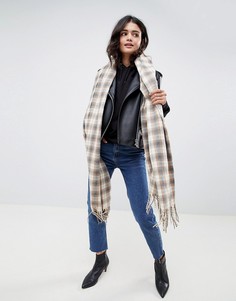 Широкий шарф в клетку с кисточками ASOS DESIGN - Коричневый