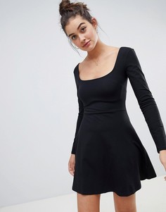 Короткое приталенное платье с овальным вырезом ASOS DESIGN - Черный