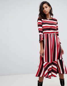 Платье миди в разноцветную полоску с оборками Boohoo - Мульти