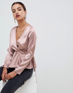 Атласный топ с запахом и баской ASOS DESIGN - Розовый