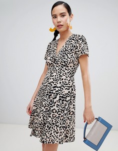Чайное платье на пуговицах с леопардовым принтом New Look - Коричневый