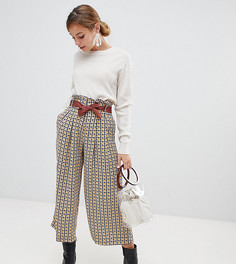 Широкие укороченные брюки в клетку с завышенной талией River Island Petite - Коричневый