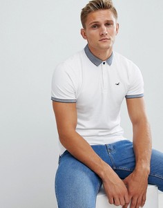 Hollister modern tonal collar icon logo pique polo in white - Белый