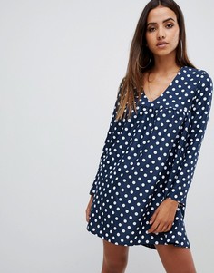 Темно-синее свободное платье в горошек PrettyLittleThing - Темно-синий