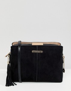 Черная сумка через плечо с тремя отделениями и кисточкой River Island - Черный
