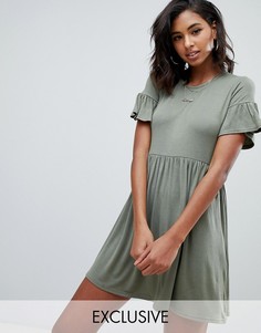 Свободное платье цвета хаки с оборками на рукавах Boohoo - Зеленый