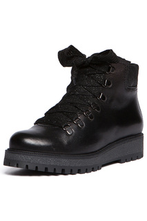 boots Manas