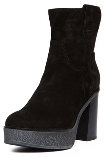 boots Manas