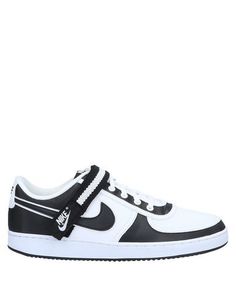 Низкие кеды и кроссовки Nike
