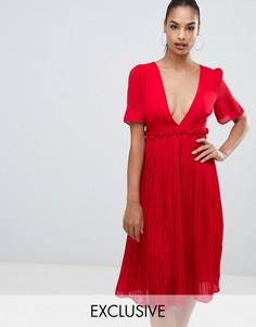 Boohoo plunge pleated midi dress in red - Красный