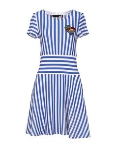 Короткое платье Love Moschino