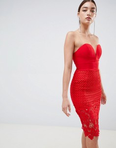 Платье-футляр кроше с вырезом сердечком Rare London - Красный