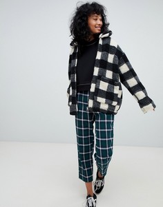Черно-белый искусственный полушубок Pull&Bear - Черный