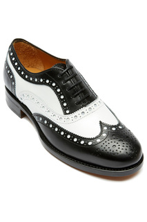 shoes British passport