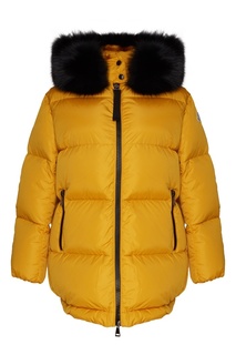 Желтая куртка с мехом Moncler