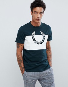 Зеленая футболка с логотипом в виде лаврового венка Fred Perry - Зеленый