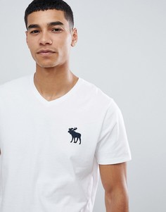 Белая футболка с V-образным вырезом и логотипом Abercrombie & Fitch - Белый