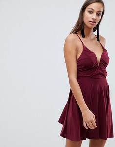 Короткое приталенное платье с глубоким вырезом ASOS DESIGN - Красный