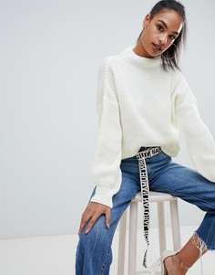 Кремовый джемпер с высоким воротом и объемными рукавами Boohoo - Кремовый