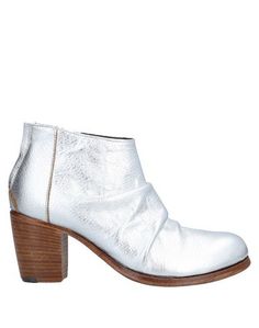 Полусапоги и высокие ботинки Open Closed Shoes