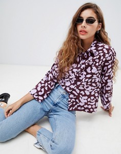 Фиолетовая oversize-блузка с леопардовым принтом и карманом Monki - Мульти