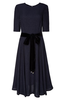 Черное платье с бархатным поясом The Dress