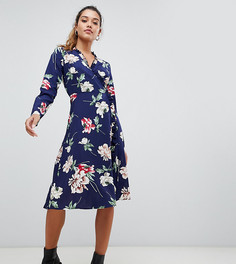 Синее платье миди с цветочным принтом и запахом Boohoo - Синий