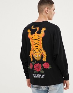 Свободный лонгслив с принтом ASOS DESIGN - Черный