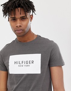 Футболка с графическим принтом Tommy Hilfiger - Фиолетовый