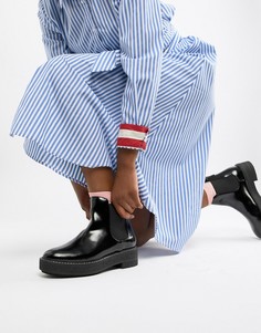 Лакированные ботинки на плоской подошве Bershka - Черный