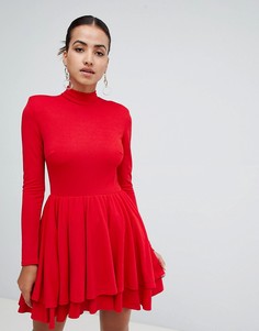 Короткое приталенное платье с длинными рукавами Club L - Красный