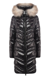 Пуховик с меховой отделкой капюшона Moncler