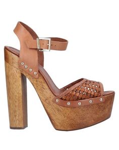 Сандалии Schutz