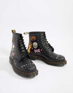 Черные ботинки с заклепками и 8 парами люверсов Dr Martens 1460 - Черный