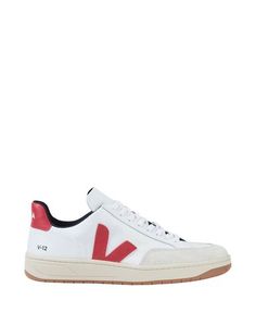 Низкие кеды и кроссовки Veja