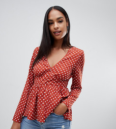 Темно-оранжевая блузка в горошек с баской PrettyLittleThing - Коричневый