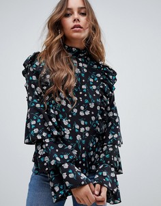 Черная ярусная блузка с высоким воротом, обоками и цветочным принтом Missguided - Черный