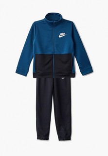 Костюм спортивный Nike