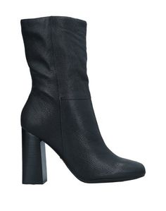 Полусапоги и высокие ботинки Guess