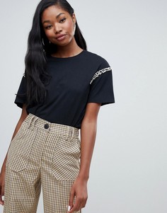 Футболка с отделкой искусственным жемчугом и стразами Bershka - Черный