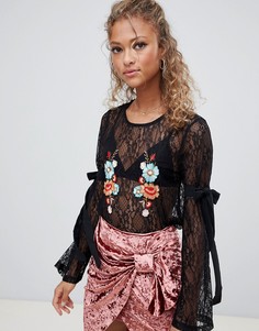 Кружевной топ с цветочной вышивкой Glamorous - Черный