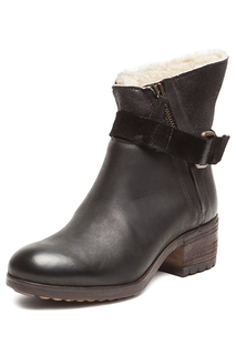 boots Manas