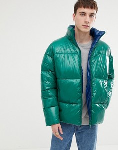 Блестящая дутая куртка изумрудного цвета ASOS DESIGN - Зеленый