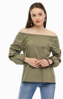 Блуза цвета хаки с открытыми плечами More & More