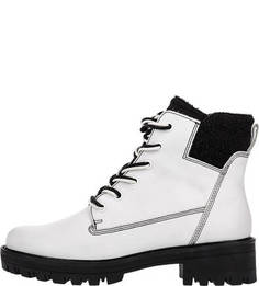 Кожаные ботинки с текстильными вставками Tamaris