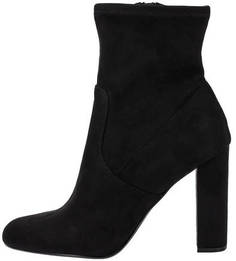 Черные полусапоги на каблуке Steve Madden